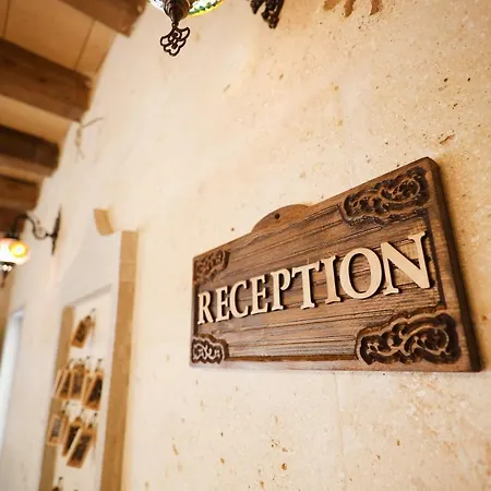 Rocca Stone House * 格雷梅