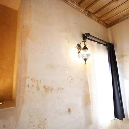 Rocca Stone House *