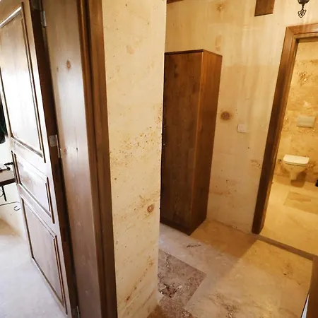 Rocca Stone House 格雷梅