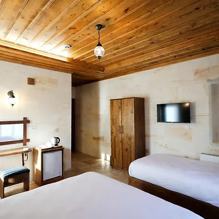 Rocca Stone House Hotel *